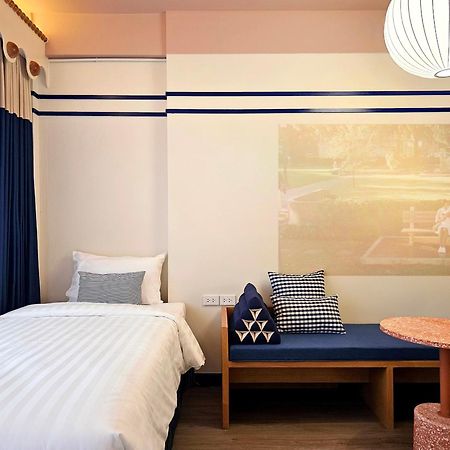 Blu Dock Restel Bangkok Eksteriør billede
