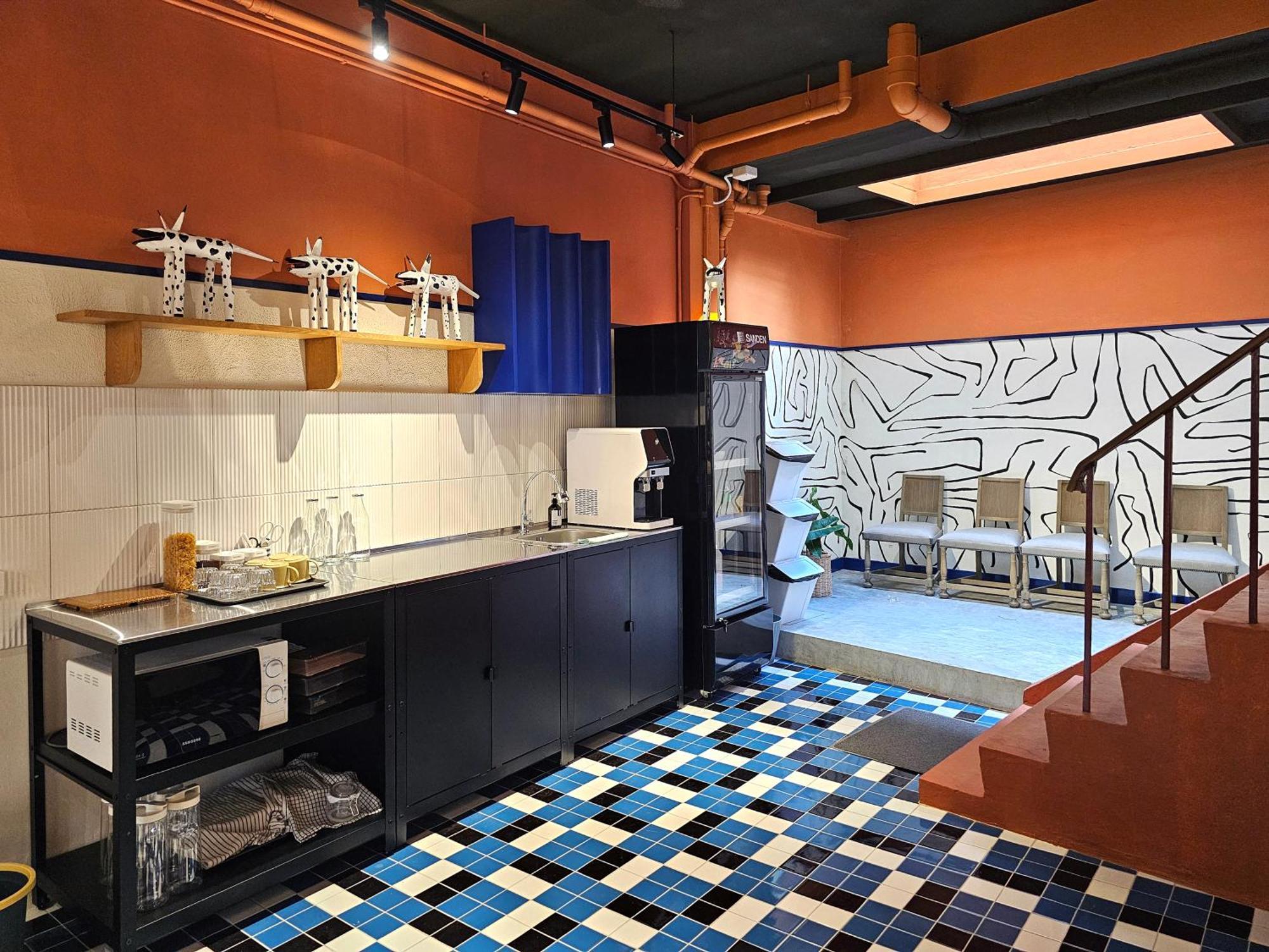 Blu Dock Restel Bangkok Eksteriør billede