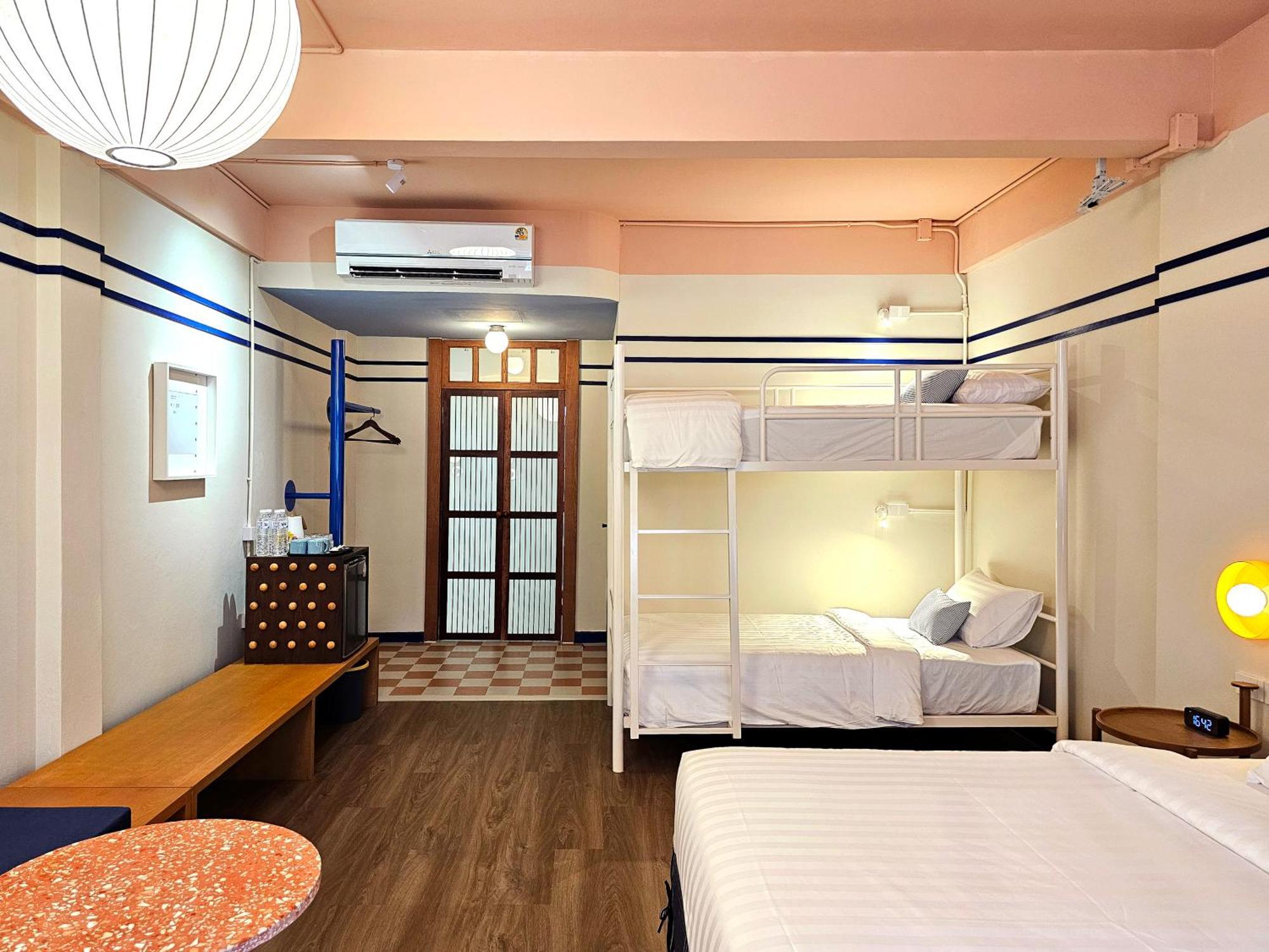 Blu Dock Restel Bangkok Eksteriør billede